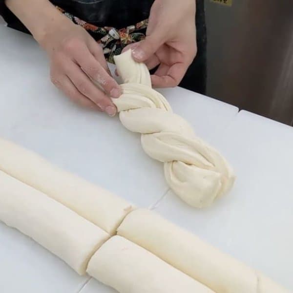 デニッシュ食パン | 冷凍パン生地のtonton